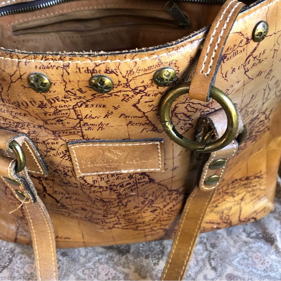 Patricia Nash handbag and match wallet Italian leather maps suede lining . - Picture 3 of 14